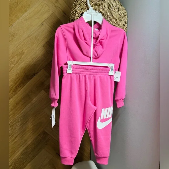 🤍💗Nike 💕Kids Set 💕Brand New